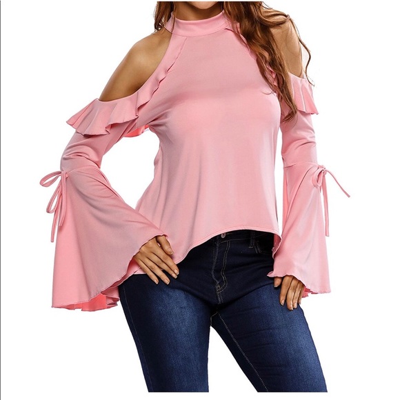 Selling this trendy pink top - Picture 3 of 4
